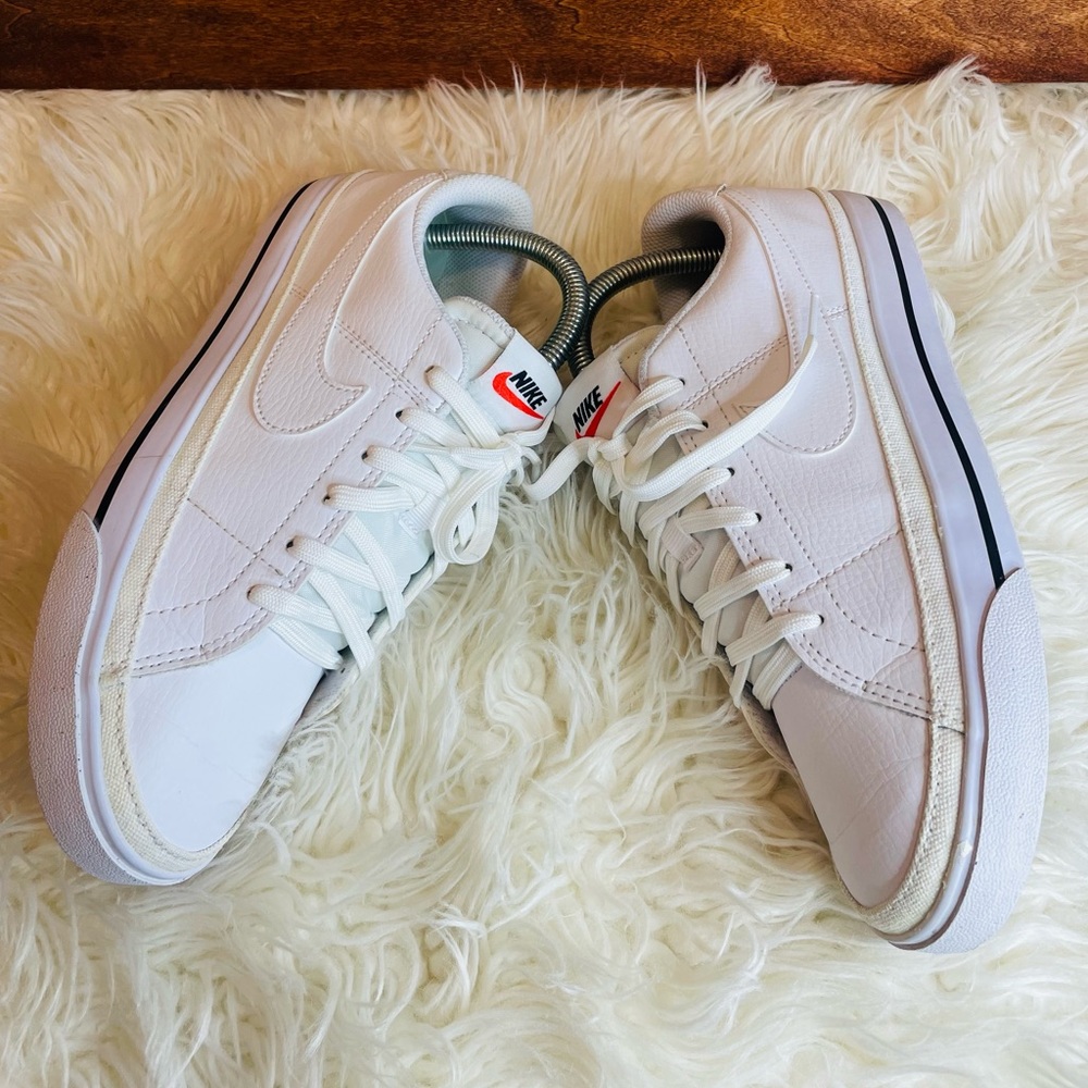 Nike Women's Low-Top Sneakers